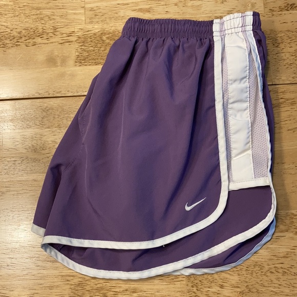 Nike running shorts - Picture 2 of 6